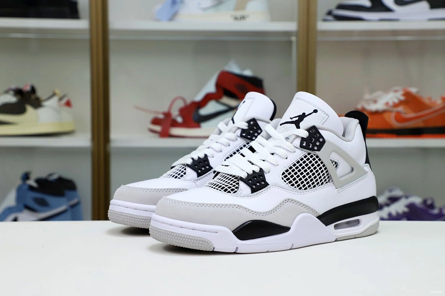 BLACK AIR MILITARY 4 JORDAN 0226